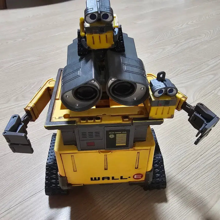 [BUNJANG] WALL-E Transforming Figure / 순간변신 월E 피규어