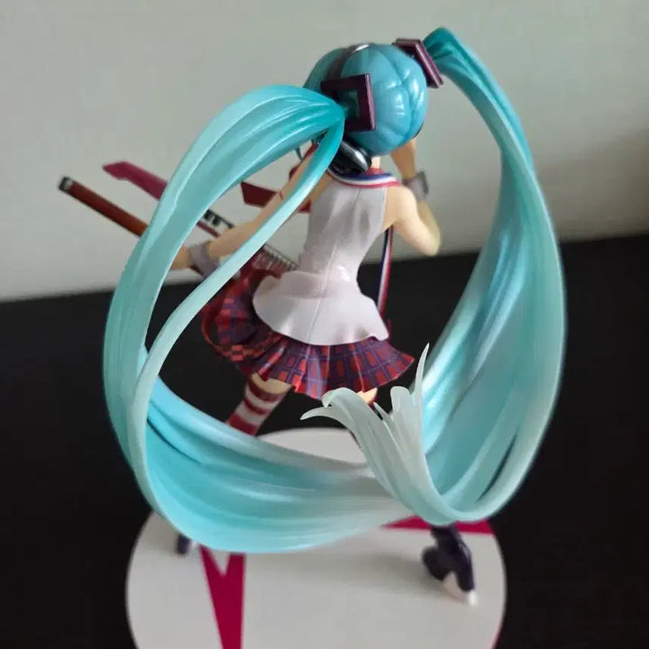 [BUNJANG] Hatsune Miku Figure with Guitar / 하츠네 미쿠 피규어 기타 포함