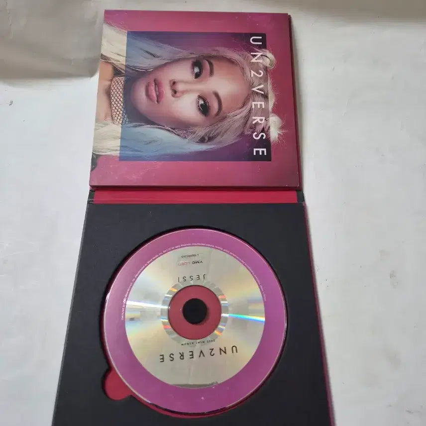 [BUNJANG] Jessi UN2VERSE Mini 1st Album CD / (비매)절판)제시 UN2VERSE 미니1집민트급 cd 입니다
