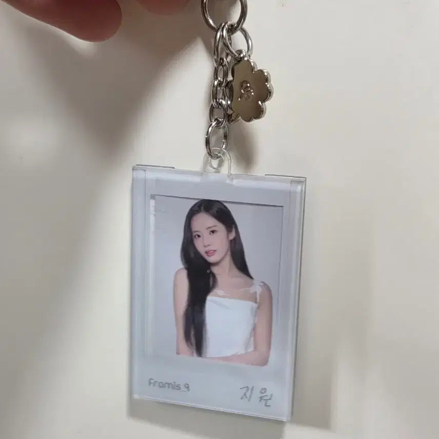 [BUNJANG] fromis_9 Jiwon From Summer Keyring / 프로미스나인 박지원 프롬썸머 키링