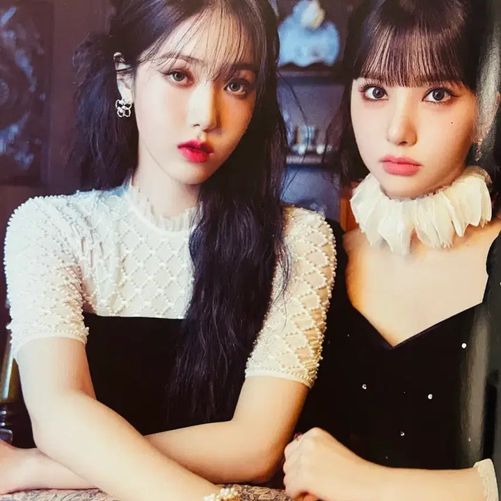 [BUNJANG] Viviz Magazine Photoshoot Split Set / 비비지 잡지화보