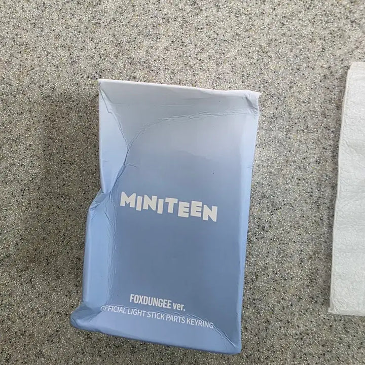 [BUNJANG] SEVENTEEN MINITEEN Lightstick Charm Keyring Set / 세븐틴 미니틴(MINITEEN) 응원봉 파츠 키링2개