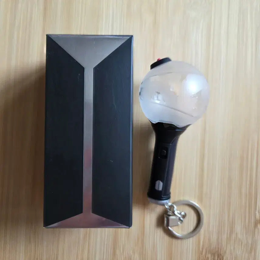 [BUNJANG] BTS Mini Army Bomb ARMY BOMB Keychain / 방탄 미니 삼미밤 아미밤 키링 양도 판매