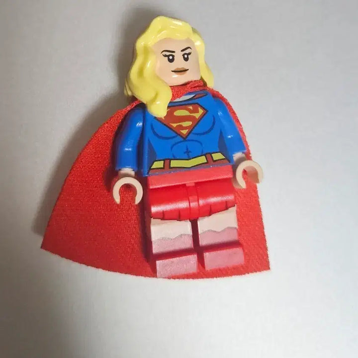 [BUNJANG] LEGO Supergirl Figure / 레고 슈퍼걸 판매합니다