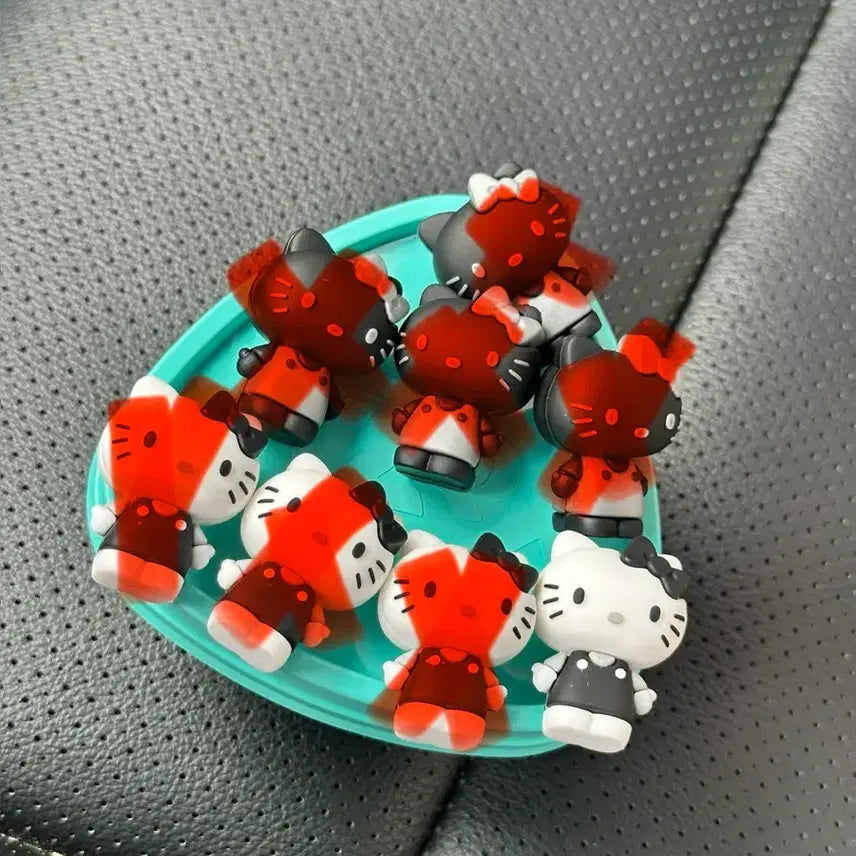 [BUNJANG] Hello Kitty Magnet Figure / 요즘그릭요거트 헬로키티 마그넷 피규어