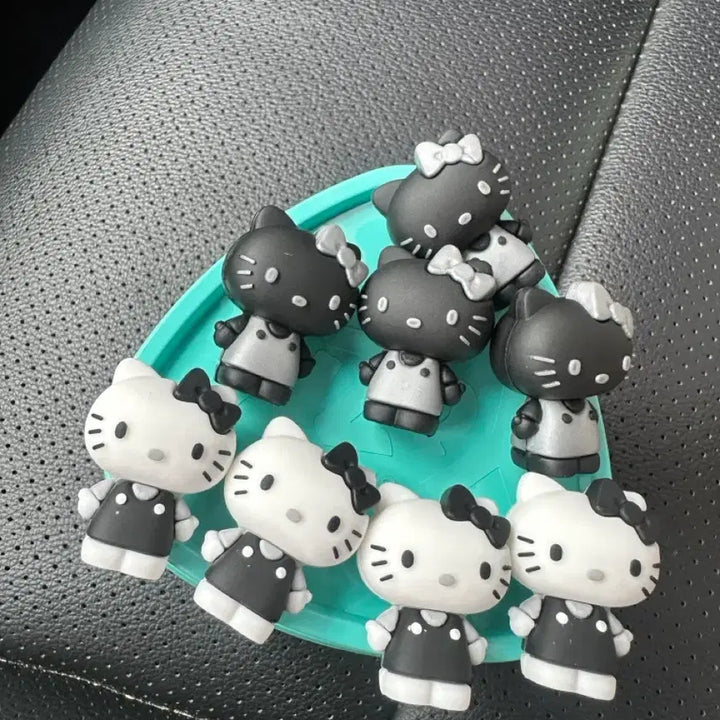 [BUNJANG] Hello Kitty Magnet Figure / 요즘그릭요거트 헬로키티 마그넷 피규어