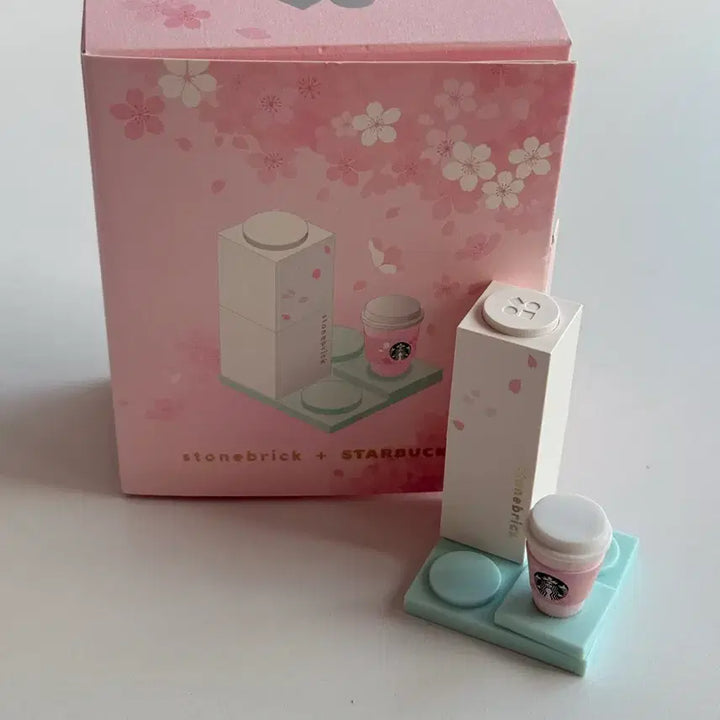 [BUNJANG] Starbucks Stonebrick Cherry Blossom Figure Lip Balm (New) / [새상품]스타벅스 스톤브릭 체리블라썸 벚꽃 피규어 립밤
