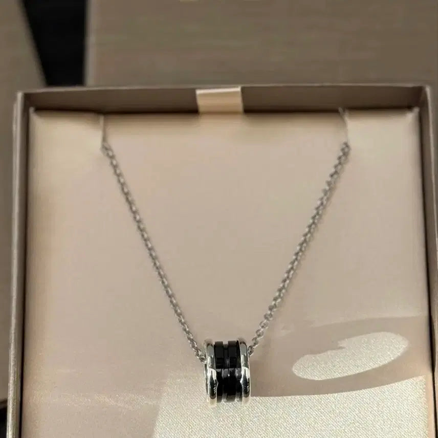[BUNJANG] Bulgari Save the Children Sterling Silver Black Ceramic Necklace / 불가리 자선 목걸이세이브더칠드런 925 실버 블랙 세라믹