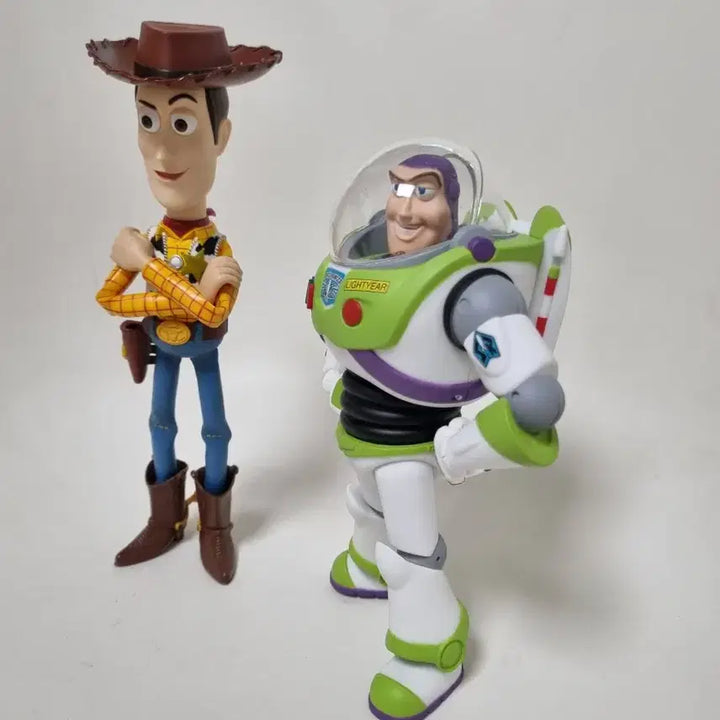 [BUNJANG] Medicom Toy Disney Pixar Toy Story Woody &amp; Buzz VCD Figure / 디즈니 픽사 토이스토리 우디, 버즈 VCD 피규어