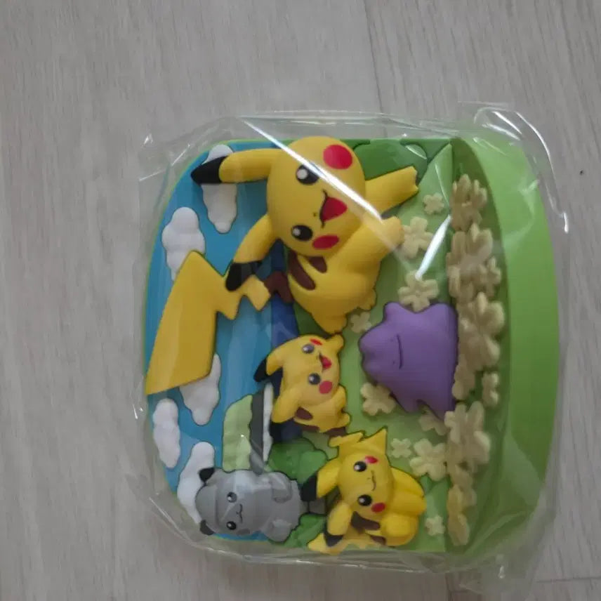 [BUNJANG] Pokemon Jeju Magnet Pikachu / 포켓몬스터 제주에디션 마그넷 피카츄