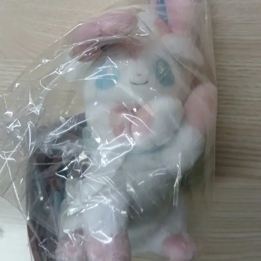 [BUNJANG] Pokemon Sylveon High Five Eevee Plush / 포켓몬 님피아 하이파이브 이브이 인형 누이