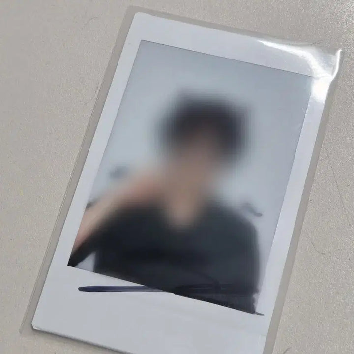 [BUNJANG] Ghost9 Lee Jinwoo Autographed Polaroid / 고스트나인 이진우 싸인 폴라로이드