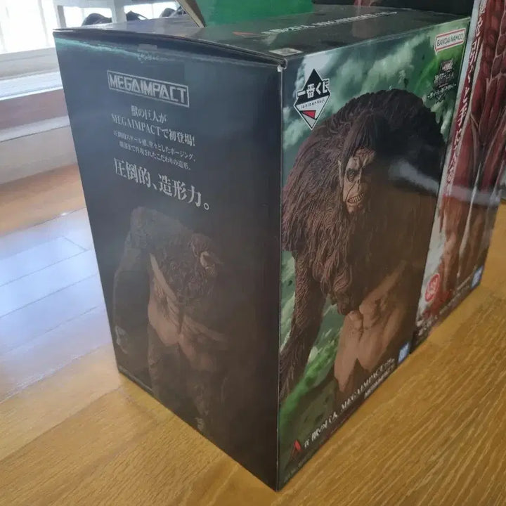 [BUNJANG] Attack on Titan Beast Titan &amp; Colossal Titan Figure Bundle Set / 진격의거인 짐승거인+초대형거인 일괄판매