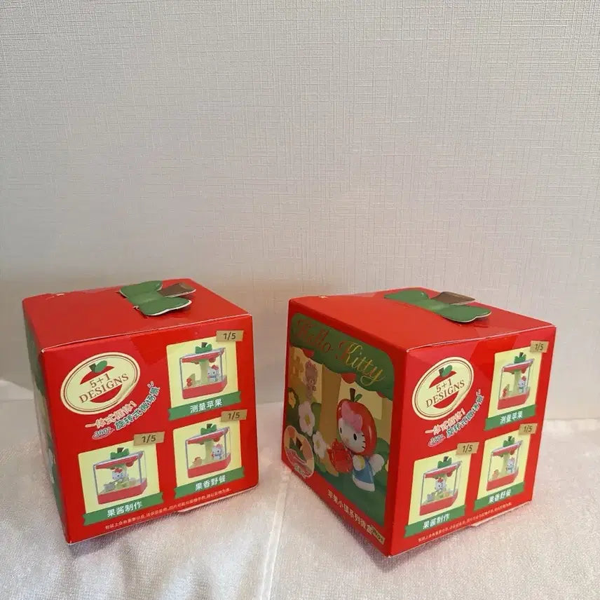 [BUNJANG] Hello Kitty Apple Town Series Figures Set (2 Pieces, Brand New) / 헬로키티 애플타운 시리즈 피규어 2개 세트 (새상품)