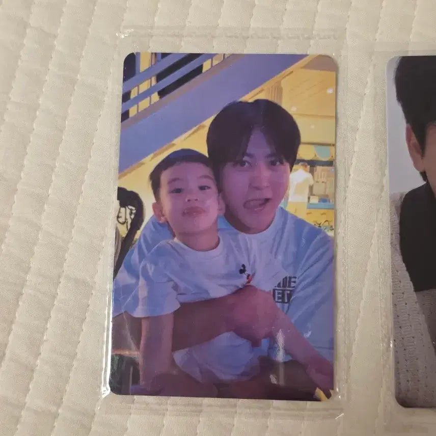 [BUNJANG] Hyungbu Tteokbokki Yoo Jun &amp; Jo Ttaeng Double-Sided Photocard Bundle Set / 유준이 포토카드 양도