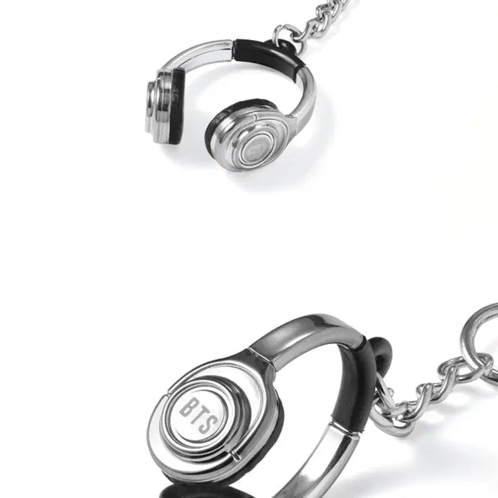 [BUNJANG] BTS ARIRANG Headphone Keychain (Audio-Technica Collaboration) - Sealed / BTS 헤드폰 키링 ARIRANG 공식 굿즈 미개봉팝니다