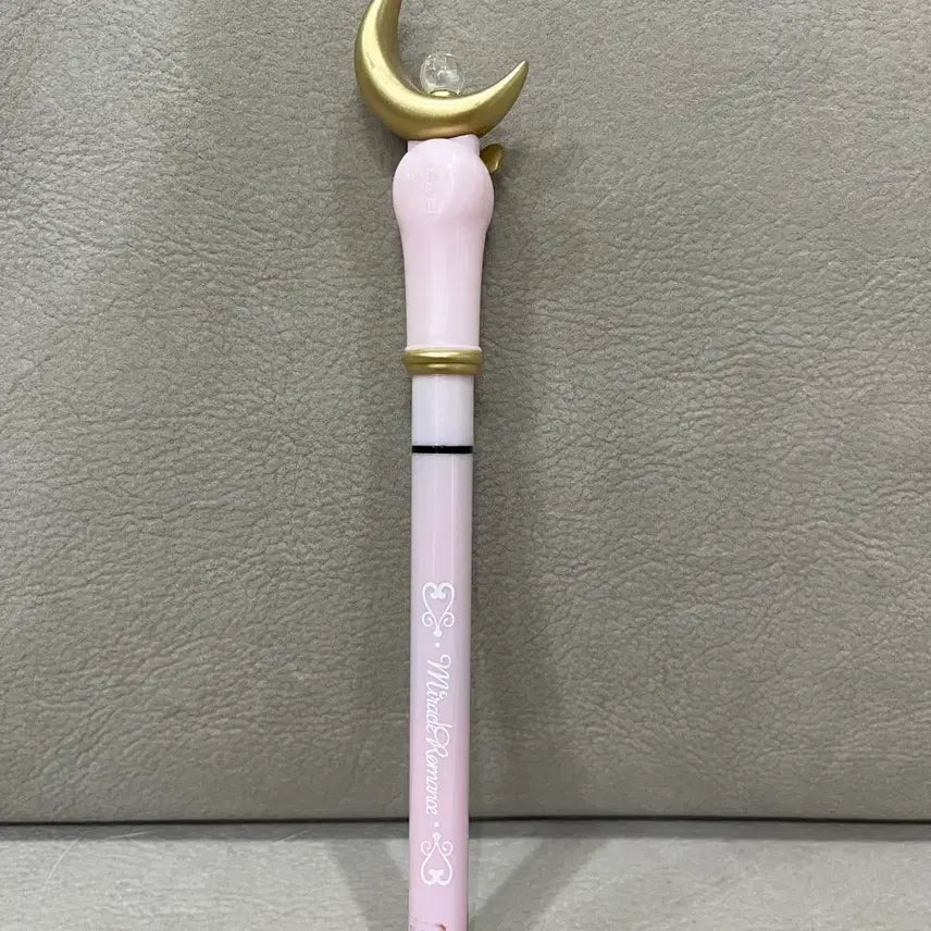 [BUNJANG] Kiss Me x Sailor Moon Collaboration Eyeliner Figure / 키스미 세일러문 아이라이너