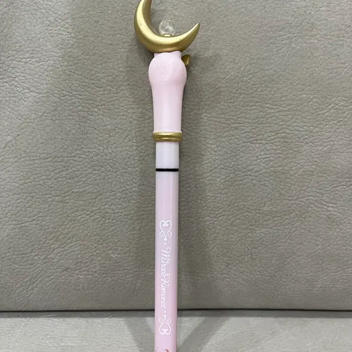 [BUNJANG] Kiss Me x Sailor Moon Collaboration Eyeliner Figure / 키스미 세일러문 아이라이너