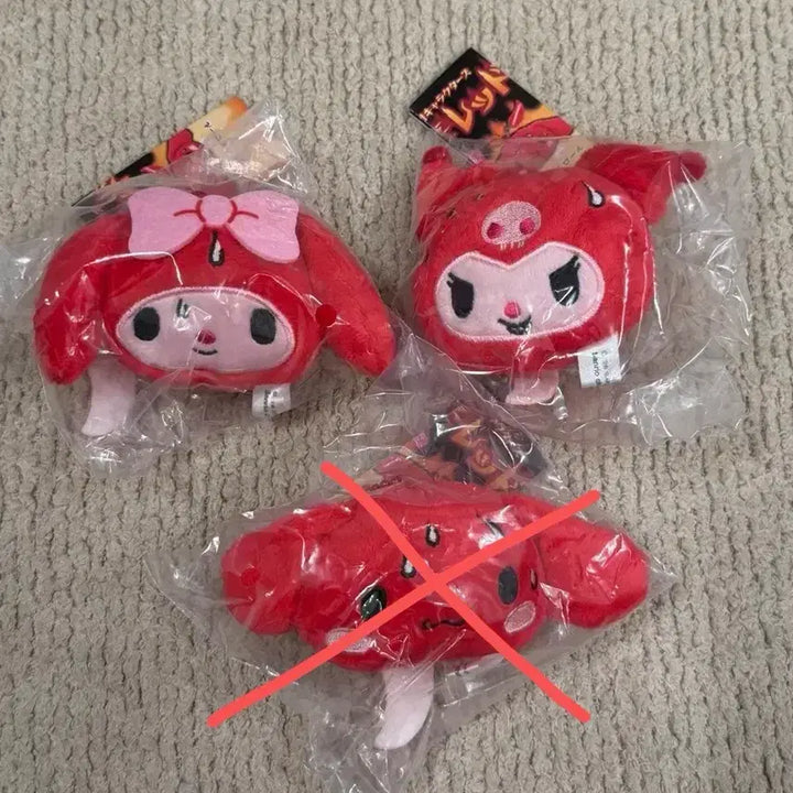 [BUNJANG] Sanrio Spicy Red Charm Doll Gacha (Kuromi / My Melody) / 산리오 아주 매운 레드 키링 인형 가챠 (쿠로미/마이멜로디)