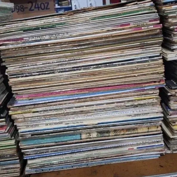 [BUNJANG] 100-Piece LP Bundle Set - Display Props / 장식 DP 진열 소품용 LP 100장 일괄