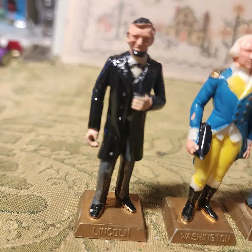 [BUNJANG] US Presidents Mini Figures Set (Lincoln, Taft, Washington, Roosevelt) / USA 미국 대통령 7.2cm  프라스틱 계통 링컨.태프트.워싱톤.루즈벨트4개에15000원