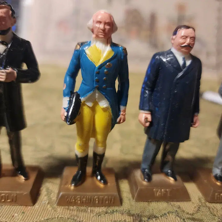 [BUNJANG] US Presidents Mini Figures Set (Lincoln, Taft, Washington, Roosevelt) / USA 미국 대통령 7.2cm  프라스틱 계통 링컨.태프트.워싱톤.루즈벨트4개에20000원