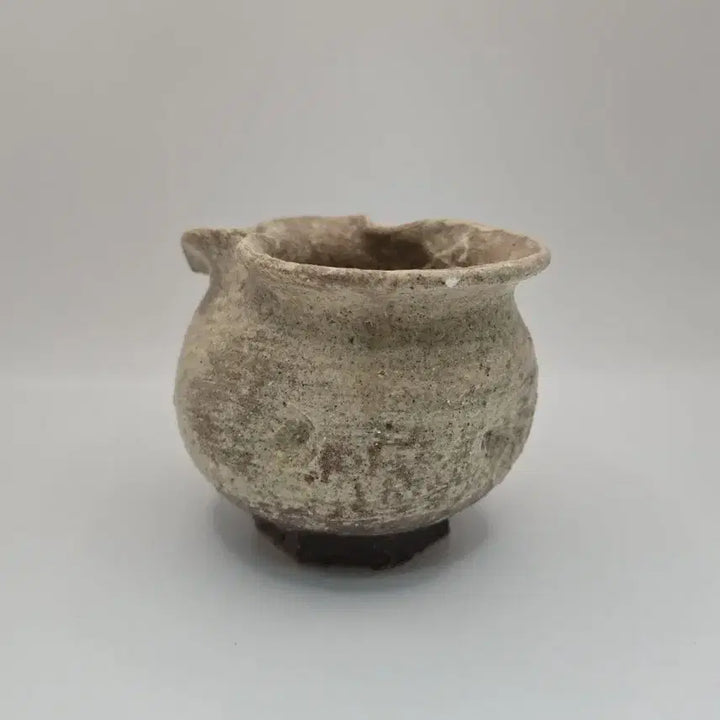 [BUNJANG] Antique Buncheong Guiyal Jjigeuri Vase / 골동품 분청귀얄 찌그리 호
