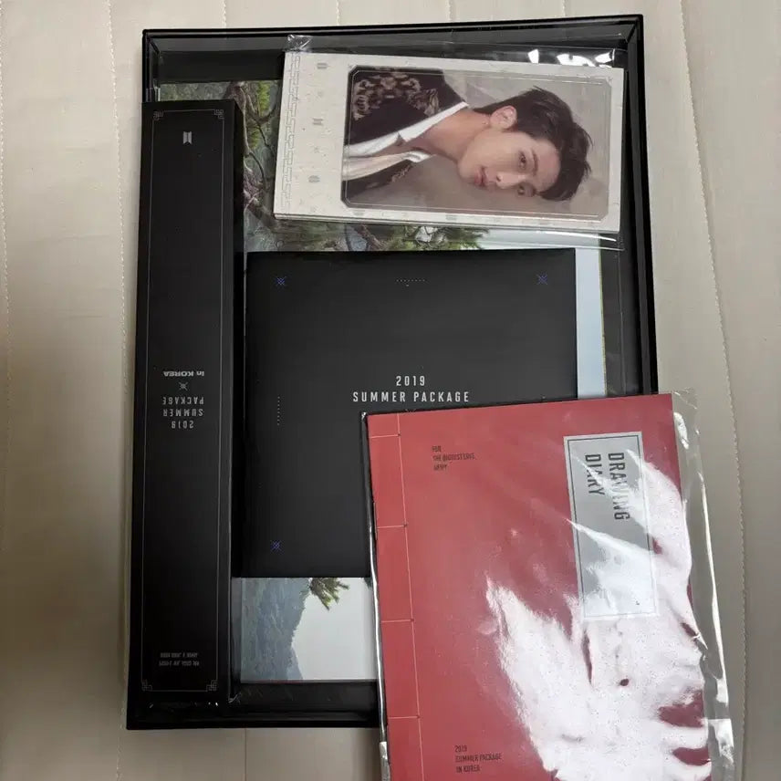 [BUNJANG] BTS 2019 Summer Package Jin Drawing Diary / 방탄소년단 2019 썸머패키지