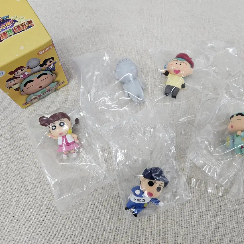 [BUNJANG] Crayon Shin-chan: Great Assault on Dreamland! 5-Figure Set / 짱구 폭풍수면 꿈꾸는 세계 대돌격 피규어 5종 세트