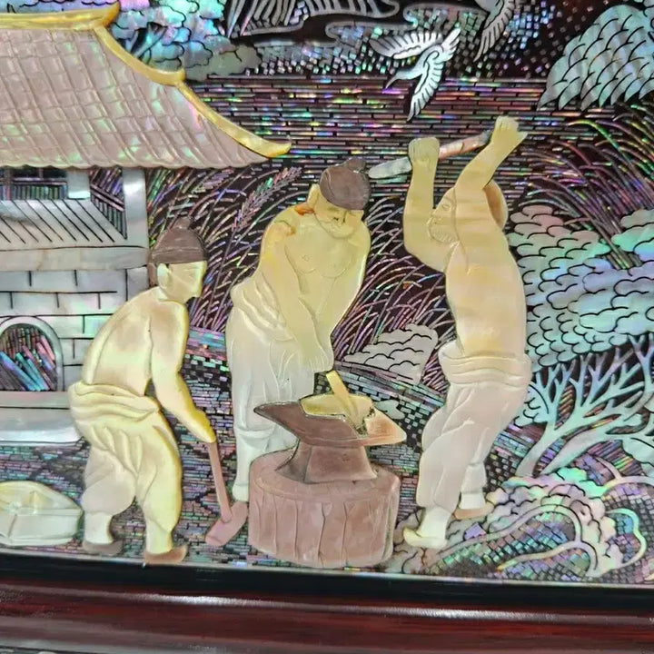 [BUNJANG] 1970s Vintage Korean Mother of Pearl "Blacksmith" Relief Wall Art / NO.81 70S빈티지 한국전통 세절자개 입체 나전칠기 액자