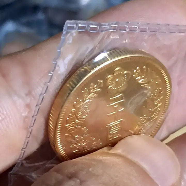 [BUNJANG] Collection of Foreign Coins: Silver, Gold, Ancient Chinese, Foreign Currency, Yeopjeon, Byeoljeon, and Banknotes / U166 외국동전 은화 금화 고전주화 중국동전 해외동전 엽전 별전 지폐