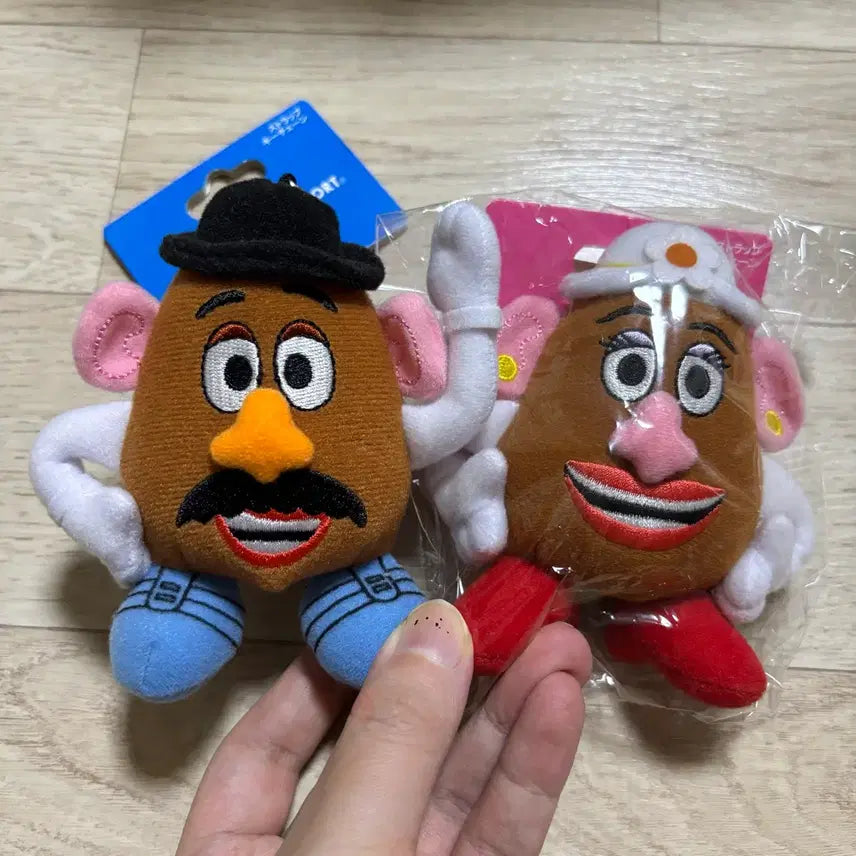 [BUNJANG] Tokyo Disneyland Authentic Potato Head Couple Keychain / 도쿄 디즈니랜드 포테이토 헤드 부부 키링