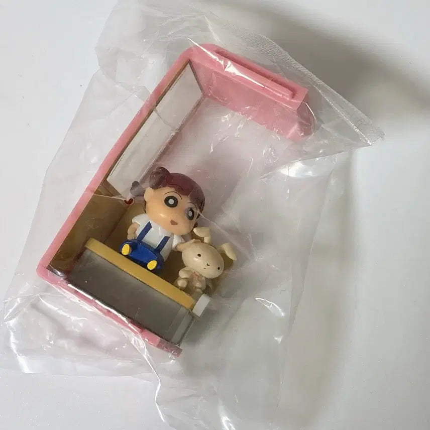 [BUNJANG] Crayon Shin-chan Yu Ri Figure (Sealed) / (봉지 미개봉) 유리 버스 피규어 짱구는못말려