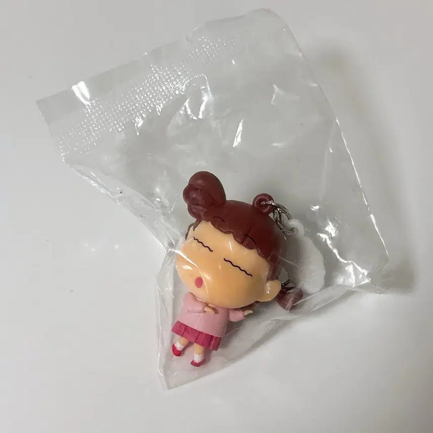 [BUNJANG] Crayon Shin-chan Yuri Woola Dance Keyring / (봉지 미개봉) 유리 울라 댄스 키링 열쇠고리 짱구는못말려