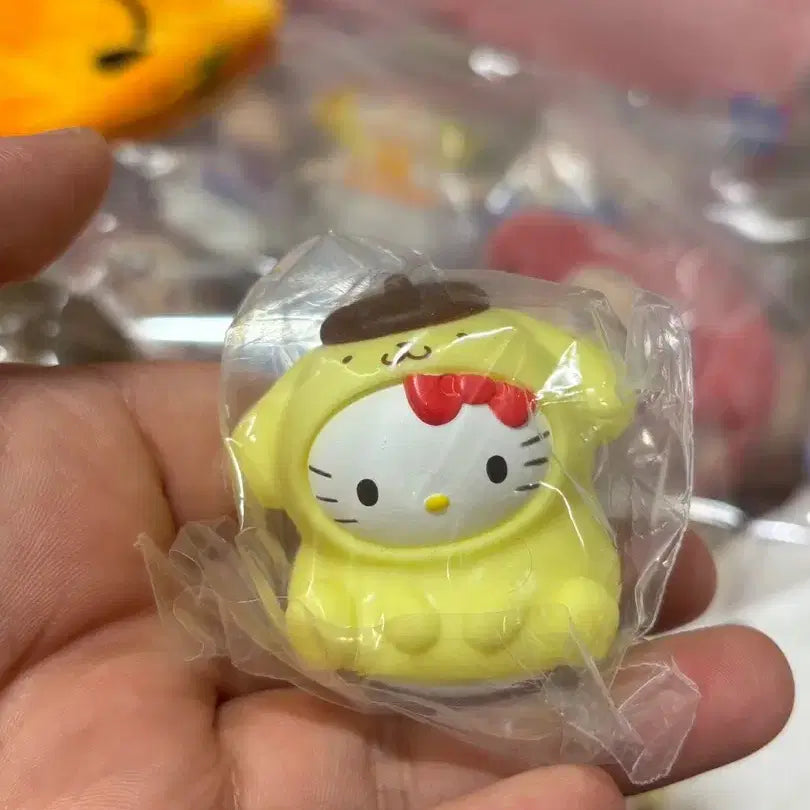 [BUNJANG] Sanrio Pompompurin Hello Kitty Gachapon Figure / 산리오 폼폼푸린 헬로키티 오뚜기 가챠