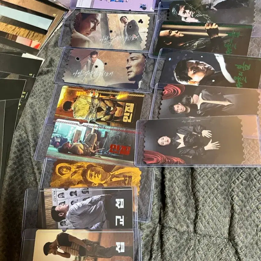 [BUNJANG] Hwang Jung-min Filmography A3 Posters, Film Markers, Original Tickets Bundle Set (Official Movie Goods) / (일괄) 황정민배우 필모 A3포스터 , 필름마크 , 오리지널티켓 (영화 공식)