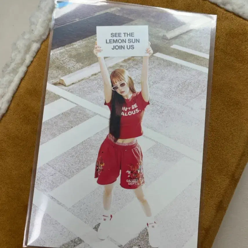 [BUNJANG] Hats to Hearts Lemon Tang Album Postcard Yeon / 하츠투하츠 레몬탱 앨범 엽서 예온