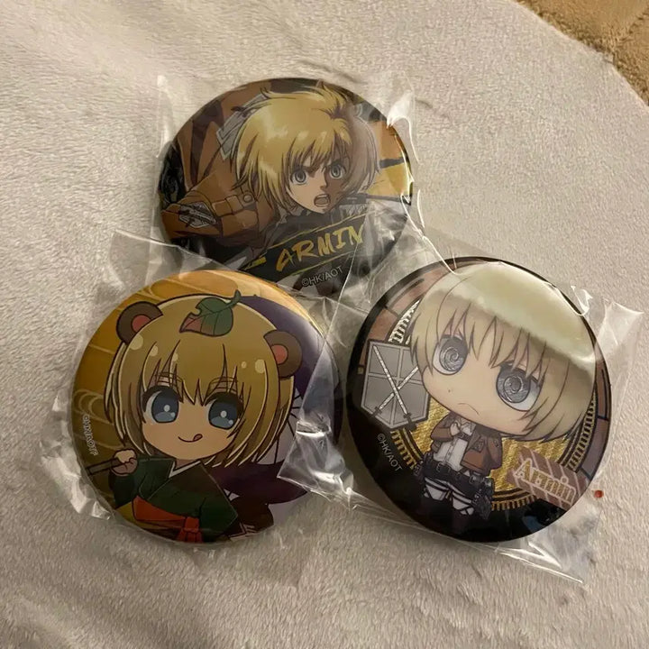 [BUNJANG] Attack on Titan Armin Can Badge Set / 진격거 아르민 캔뱃지 세트