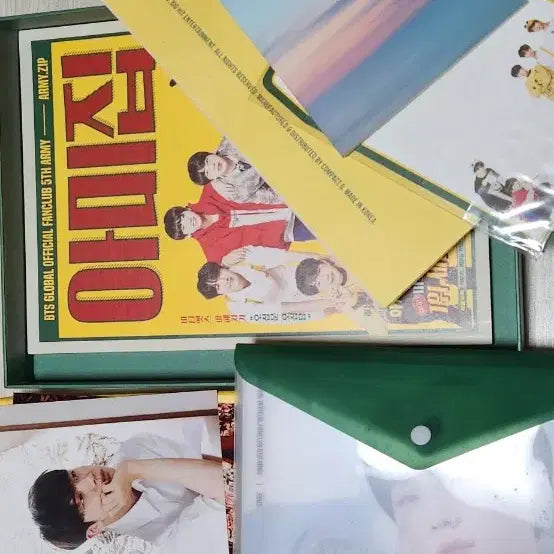[BUNJANG] BTS Global Official Fanclub ARMY Kit 5th Generation / 방탄소년단 BTS 글로벌 공식 팬클럽 5기 ARMY 키트