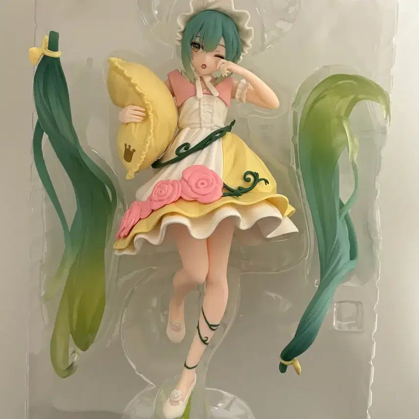 [BUNJANG] Taito Sleeping Beauty Wonderland Hatsune Miku Figure / 하츠네 미쿠 피규어 잠자는 숲속의 공주 원더랜드 타이토 경피 보컬로이드 보카로