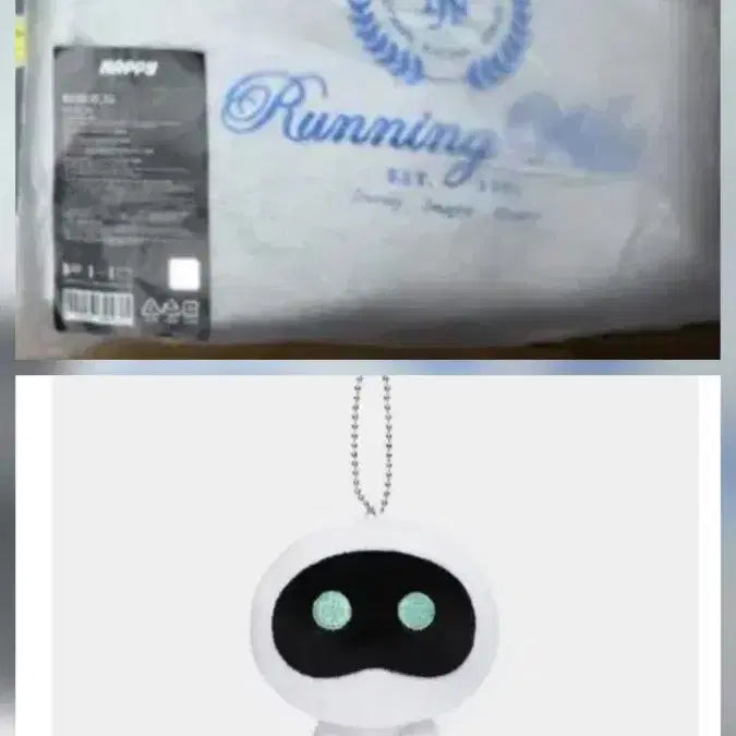 [BUNJANG] Jin (BTS) Hooded Sweatshirt &amp; Wooteo Keyring Bundle Set (Sealed) / 우떠키링, 석진 후드티 일괄 양도합니다.(미개봉)