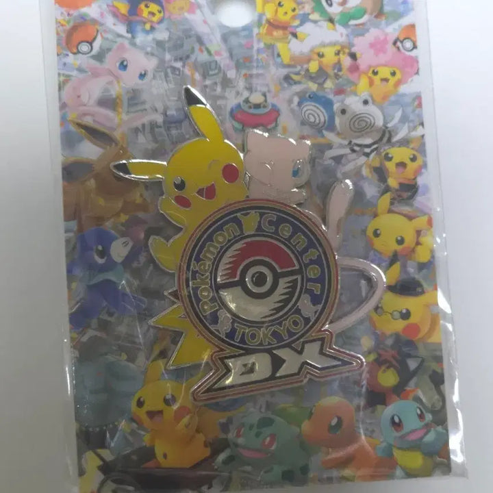 [BUNJANG] Pokemon Tokyo DX Branch Pikachu Mew Pin Badge (Sealed) / 포켓몬스터 도쿄 DX 지점 핀뱃지 미개봉 피카츄 뮤