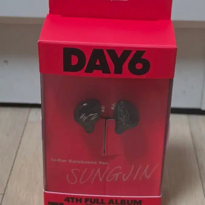 [BUNJANG] DAY6 Sungjin In-Ear Band The Decade Album / 데이식스 인이어반 성진