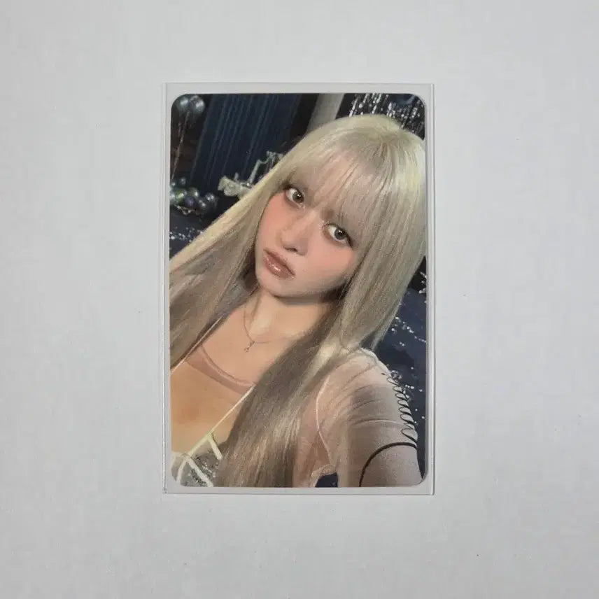 [BUNJANG] NMIXX Lily Apple Music Lucky Draw Photocard (Included: 1 Bling Bling Album) / NMIXX/릴리/포카 양도