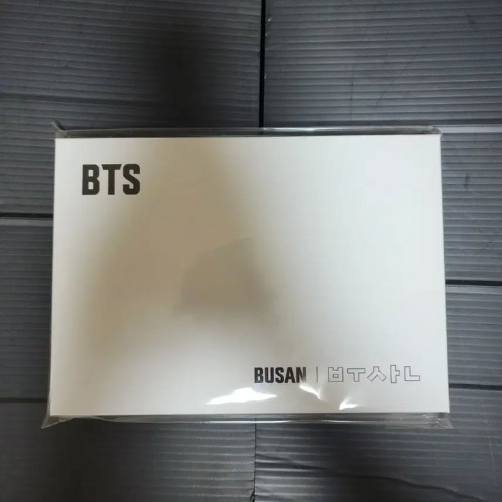 [BUNJANG] BTS Yet To Come in Busan Official Photobook / BTS 옛 투 컴 인 부산 포토북 판매합니다.