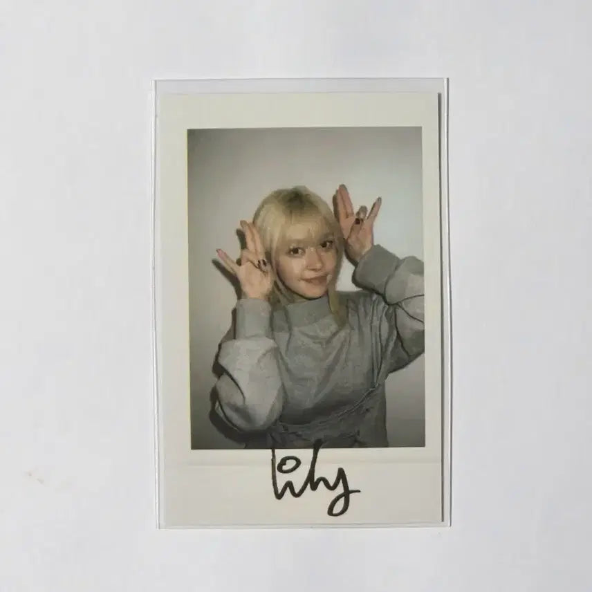 [BUNJANG] NMIXX Lily ApplMusic Lucky Draw Photocard Bundle Set (Includes 1 Sealed Album) / NMIXX/릴리/앺뮤 포카 양도/포카+블발앨범1종