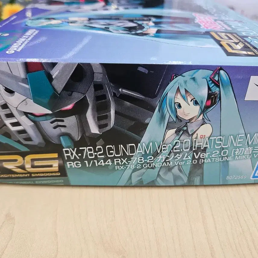 [BUNJANG] Bandai RG Zaku II x Hatsune Miku Collaboration Ver. 2.0 Gundam Model Kit / RG 미쿠 자쿠 + 건담 2.0 하츠네 미쿠 반다이