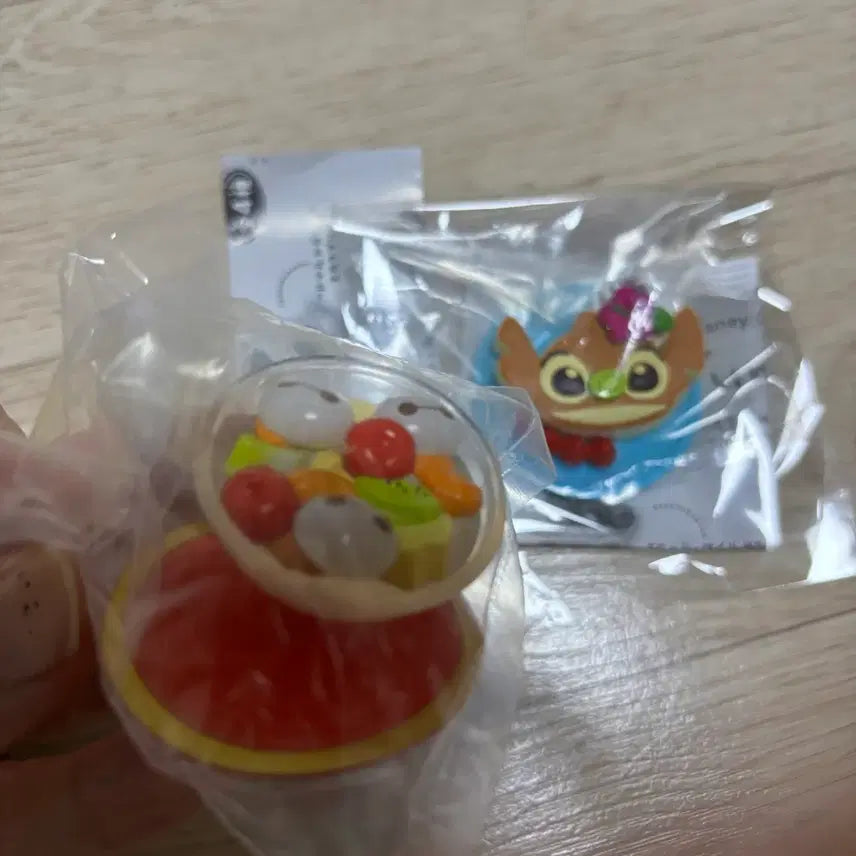 [BUNJANG] Disney Yummy Sweets Mascot Gachapon Set (2 Types) / 디즈니 야미 스위츠 마스코트 가챠 2종