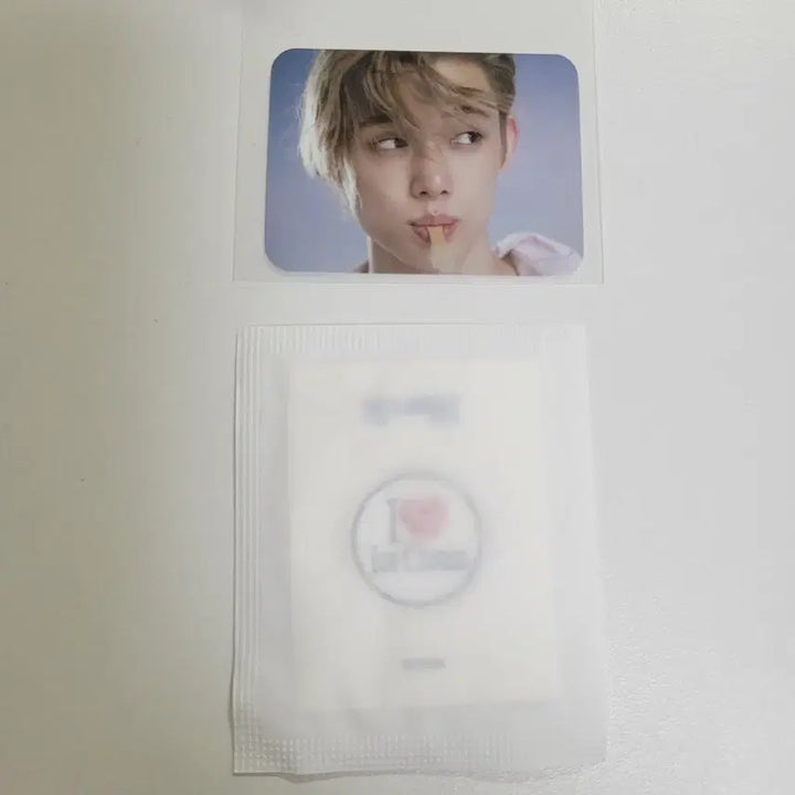 [BUNJANG] TXT Choi Yeonjun GS25 Ice Cream Sticker + Mini Photocard Set / 연준 gs25 띠부씰+미니 포카 세트 요아정 사워레몬 요거트 투바투 txt 최연준 띠부 스티커 아이스크림