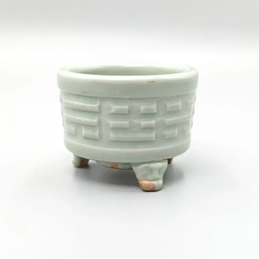 [BUNJANG] Ming Dynasty Yongquan Kiln Celadon Tripod Incense Burner with Bagua Motif / [진품] 출토품 명대 용천요 팔괘문 삼족 향로 중국도자기 골동품 수집품 명나라